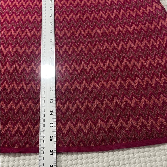 Zara Pink and Purple Zigzag A-Line Skirt sz L midi - Picture 3 of 9